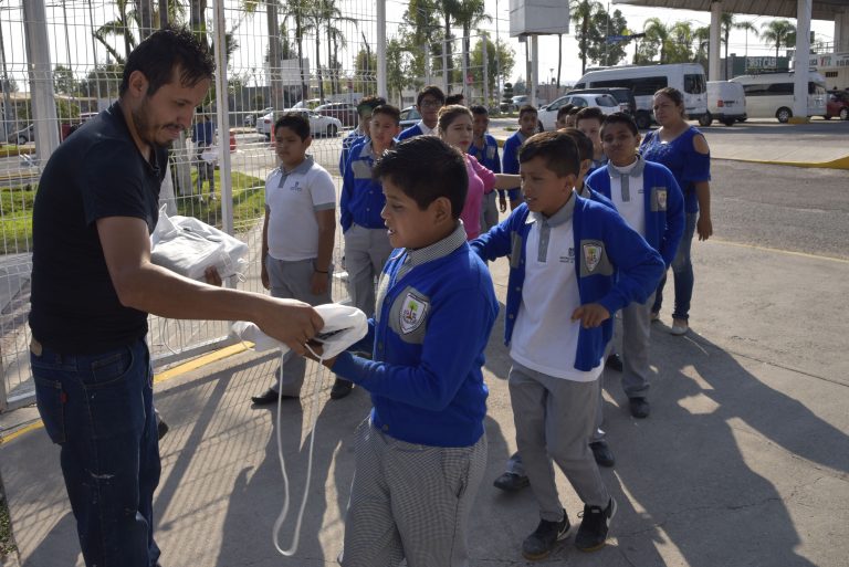 Concluye la Gira de Útiles Escolares en Aguascalientes