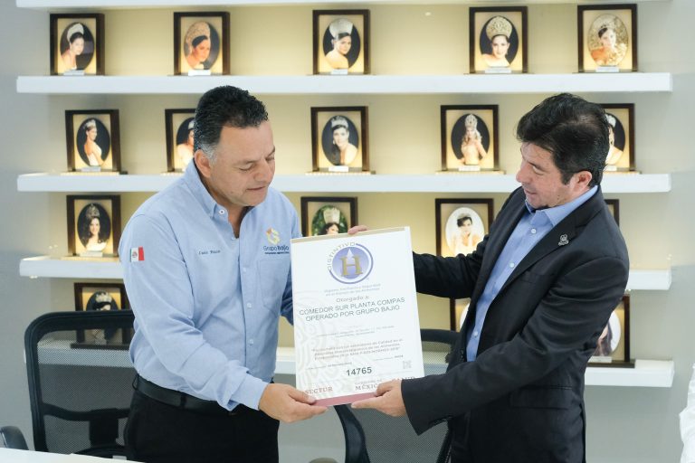 Entregan distintivo “H” a proveedora de alimentos de Planta Compas, en Aguascalientes