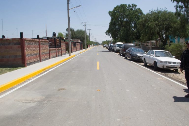 Entregan infraestructura vial en El Llano y Aguascalientes