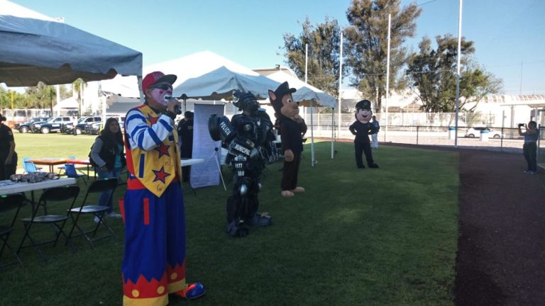 Conviven niños con elementos de seguridad de Aguascalientes