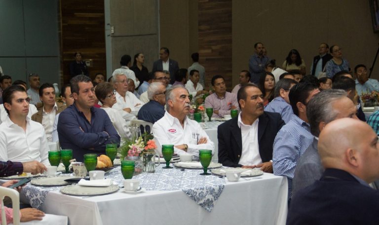 Presentan Proyecto de Movilidad a constructores en Aguascalientes