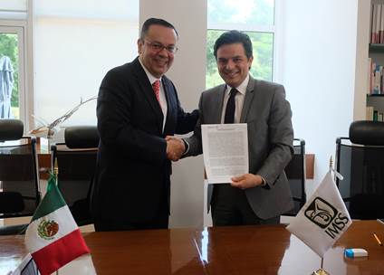 Firman acta de entrega-recepción de la Dirección General del IMSS