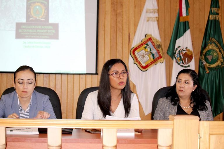 Diseño de políticas debe abrirse a la participación académica