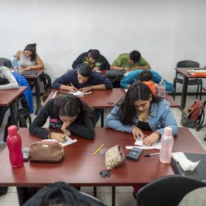 32422636447_4af6186304_z