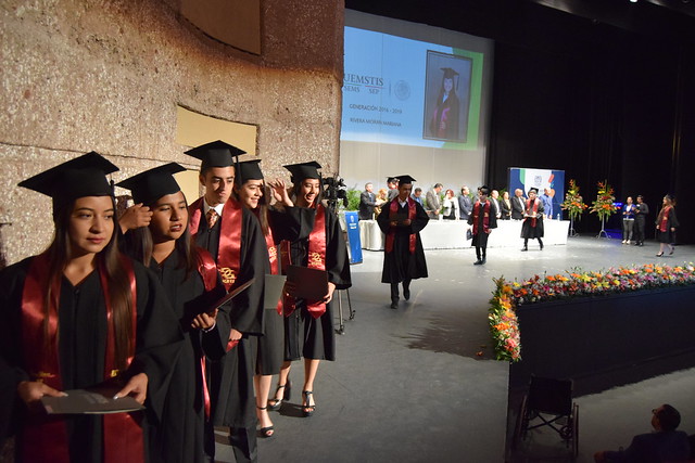 Gobernador de Aguascalientes asistió a la Ceremonia de Graduación de estudiantes del CBTIS 39 