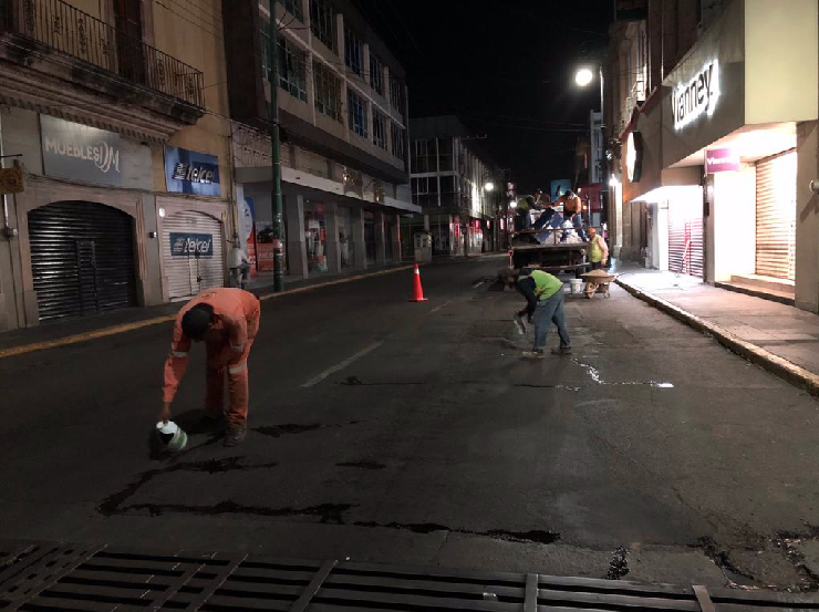 Iniciaron trabajos de rehabilitación de la calle 5 de Mayo, en Aguascalientes