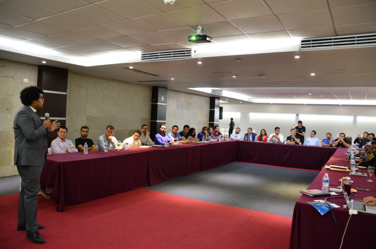 Alumnos de la Politécnica de Aguascalientes presentaron sus proyectos a empresarios 