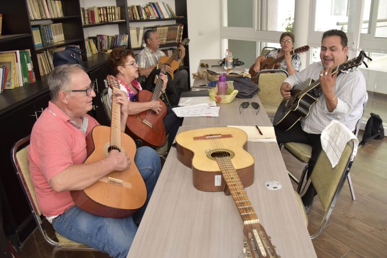 DIF de Aguascalientes organiza curso de verano para adultos mayores   