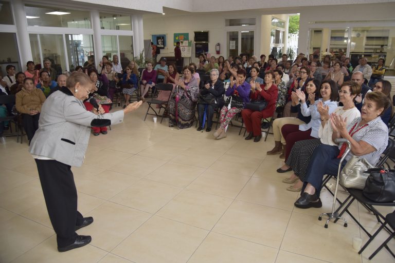 120 adultos mayores de Aguascalientes asisten al curso Verano con Vida Plena