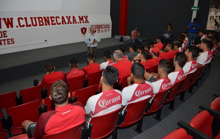 DIF municipal imparte taller de sensibilización a integrantes del Club Necaxa Aguascalientes