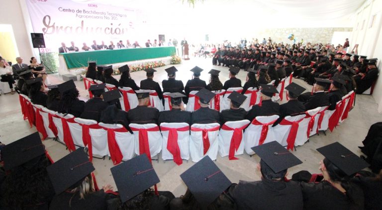 Se gradúan alumnos del Tecnológico Agropecuario de Rincón de Romos, en Aguascalientes