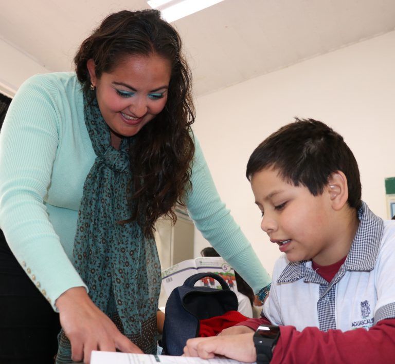 Publica IEA convocatoria para becas de maestría y doctorado dirigida a docentes