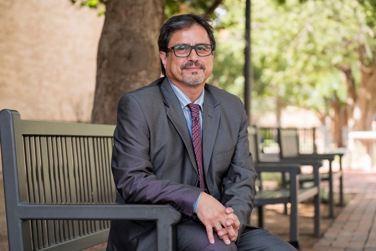 Nombran a mexicano miembro de la Academia de Medicina, Ingeniería y Ciencias de Texas