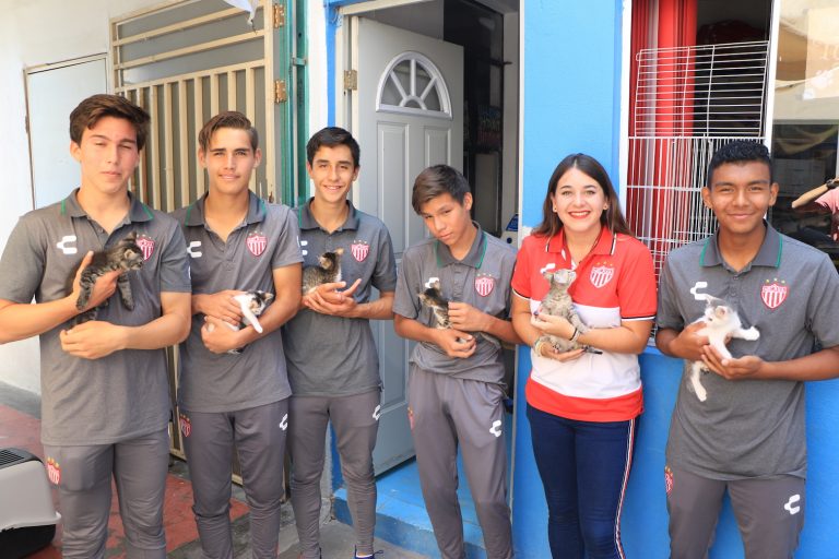 Visitó Necaxa Aguascalientes a asociación canina 