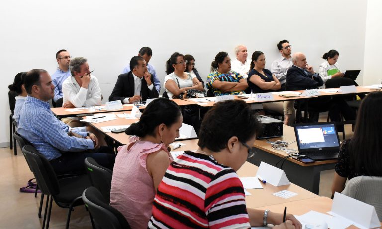 Expuso Sedeso Aguascalientes programas y proyectos en mesa de análisis 