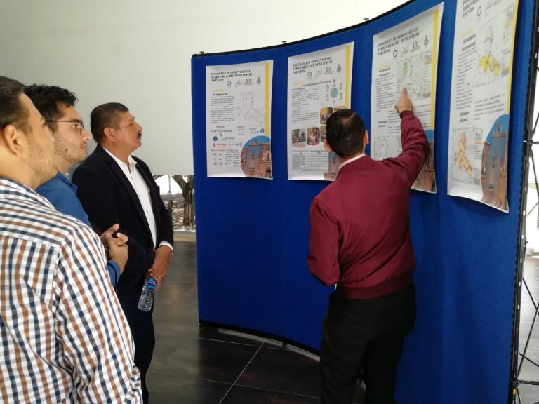 Alumnos de Urbanismo de la Autónoma de Aguascalientes entregan Programas de Desarrollo Urbano a Asientos y El Llano