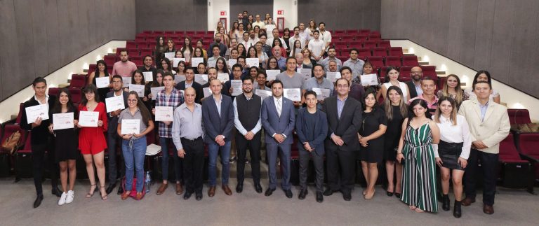 Clausura Autónoma de Aguascalientes programa para la formación de community managers