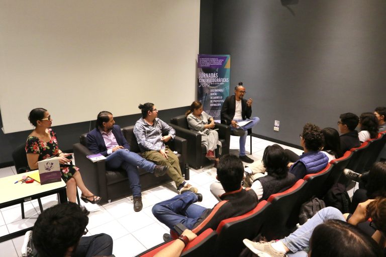 Presentan en la Autónoma de Aguascalientes libro sobre artes cinematográficas 