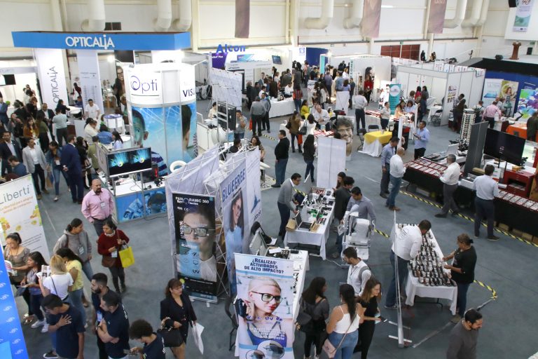 Conmemora Autónoma de Aguascalientes el XL aniversario de la carrera de Optometría   