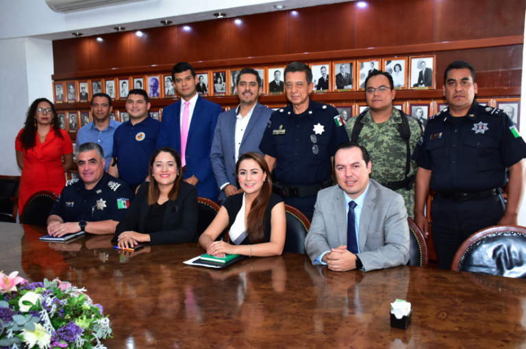 Se reúne Teresa Jiménez con mandos de diferentes corporaciones de seguridad en Aguascalientes
