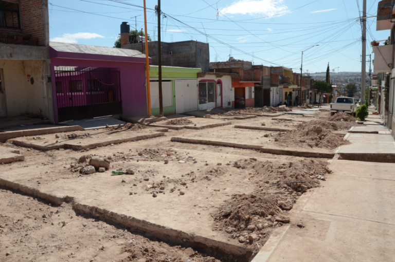 Ccapama inicia obras en alcantarillado en el Palomino Dena, Aguascalientes