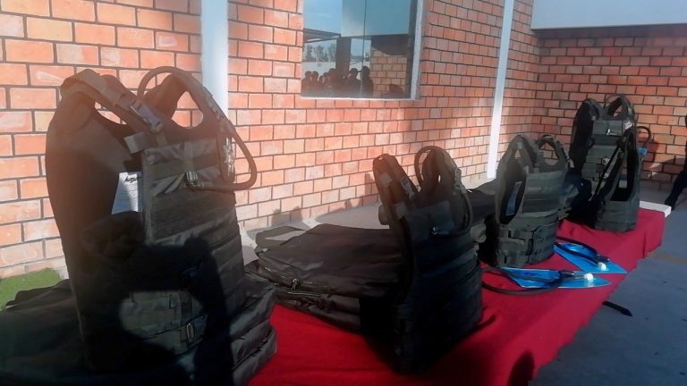 Reciben elementos de la SSPE de Aguascalientes chalecos balísticos