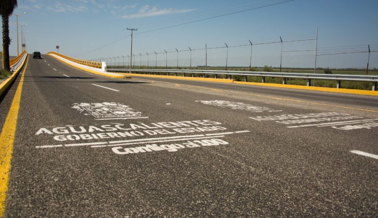 Entregan obras de modernización y ampliación de carreteras en Aguascalientes