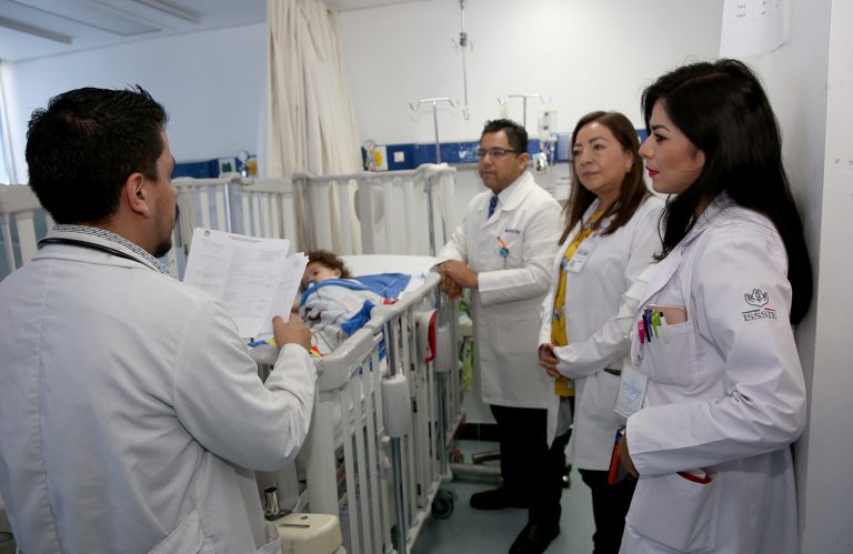 Reconoce Issste labor de trabajadores sociales   