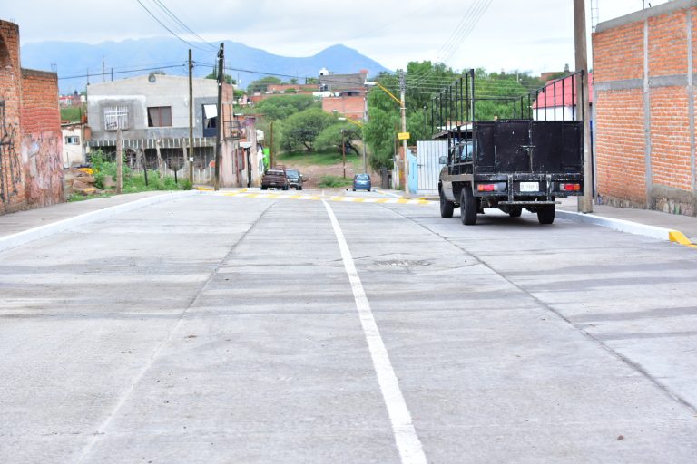 Entregan obras de pavimentación de Los Negritos, Aguascalientes