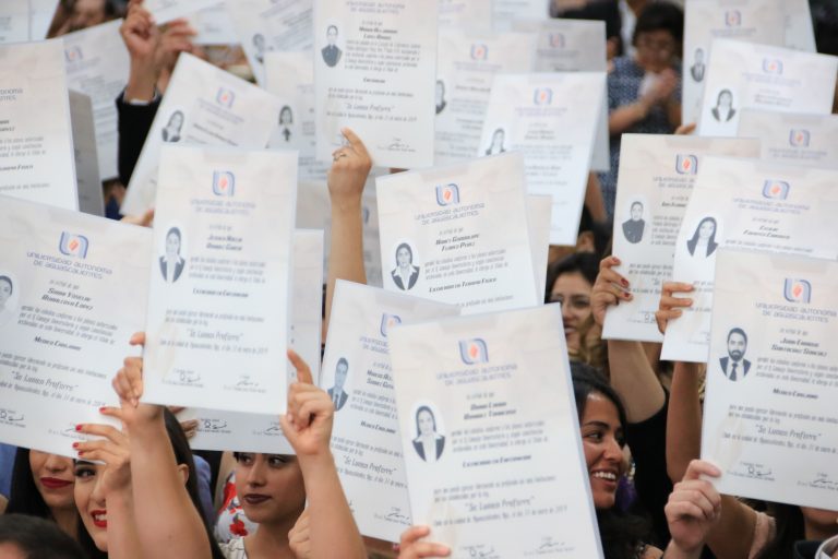 Se colocan laboralmente 83.2% de alumnos de la Autónoma de Aguascalientes en los primeros 6 meses de haber egresado