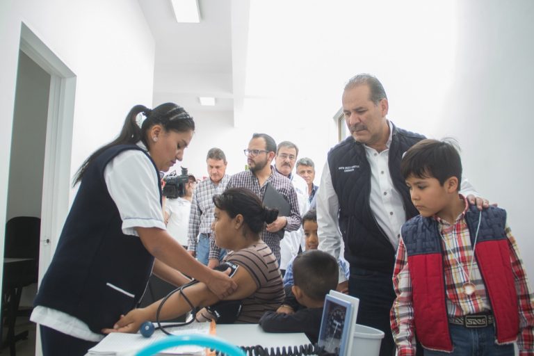 Entregan obras de remodelación de Centro de Salud Urbano en Calvillo, Aguascalientes