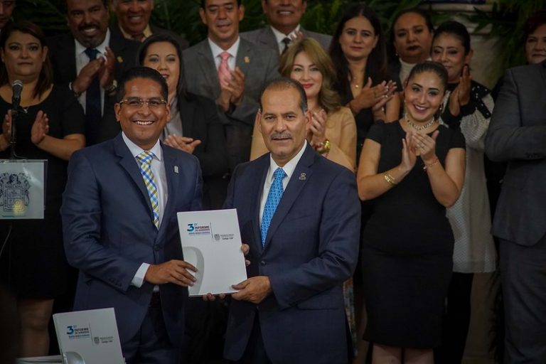 Documento del Tercer Informe de Orozco, gobernador de Aguascalientes, servirá para el análisis, consulta pública y glosa del mismo