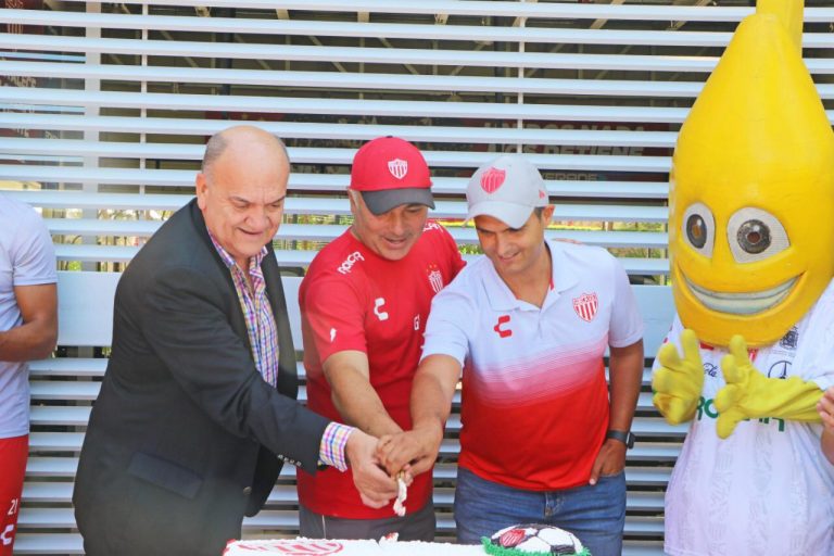 Sale Mario Hernández Lash de la Dirección Deportiva de Necaxa Aguascalientes