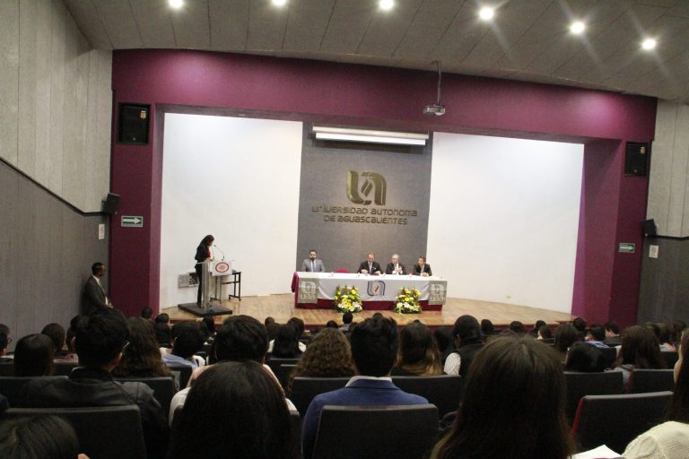 Realiza Autónoma de Aguascalientes Cuarto Ciclo de Conferencias Endodónticas      