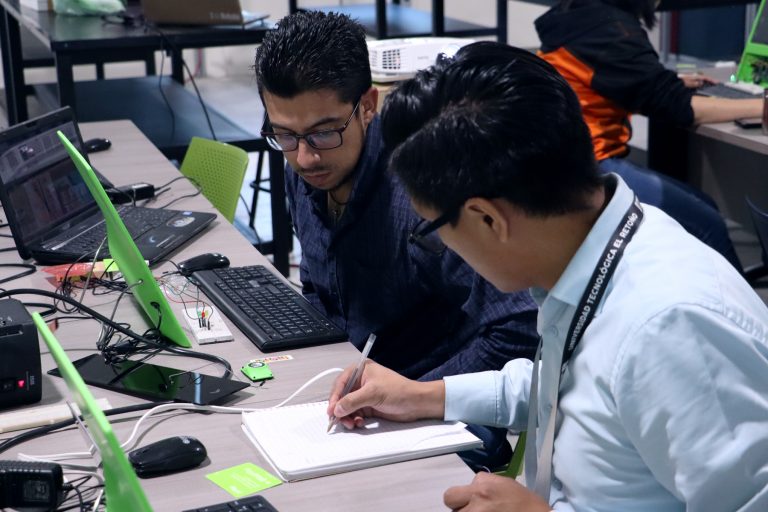 Invitan a estudiantes de Aguascalientes a participar en concurso de desarrollo de tecnología