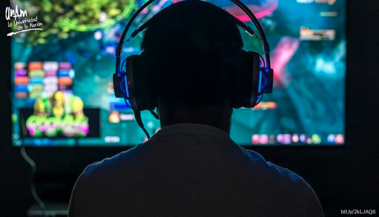 Más de siete horas al día invierten adictos a videojuegos   