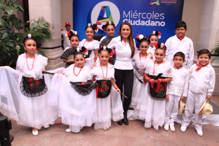 Realizan niños de Aguascalientes actividades artísticas en el Miércoles Ciudadano
