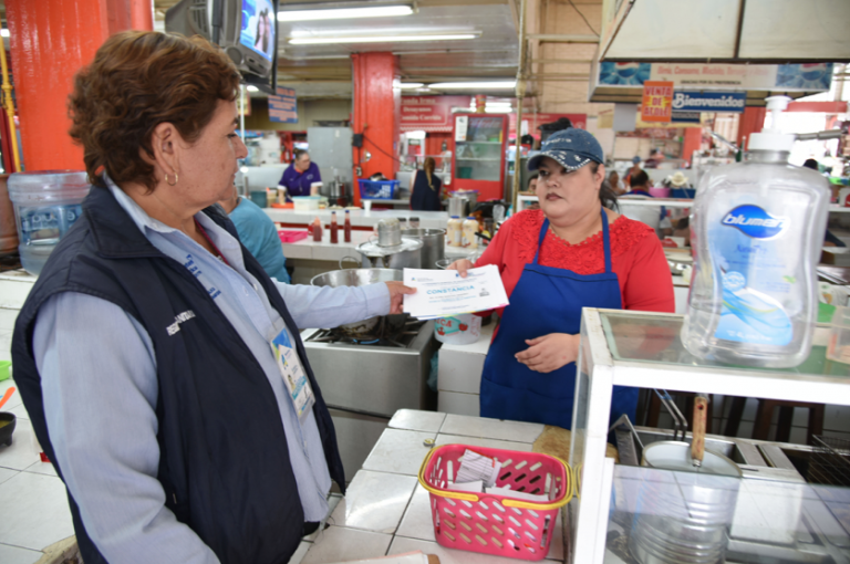 Inspeccionan diariamente 83 puestos ambulantes de comida en la capital de Aguascalientes
