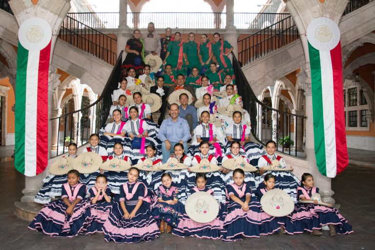 Entregan reconocimientos a jóvenes deportistas destacados en Aguascalientes