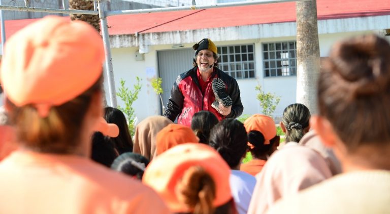 El teatro comunitario llega al Cereso femenil en Aguascalientes