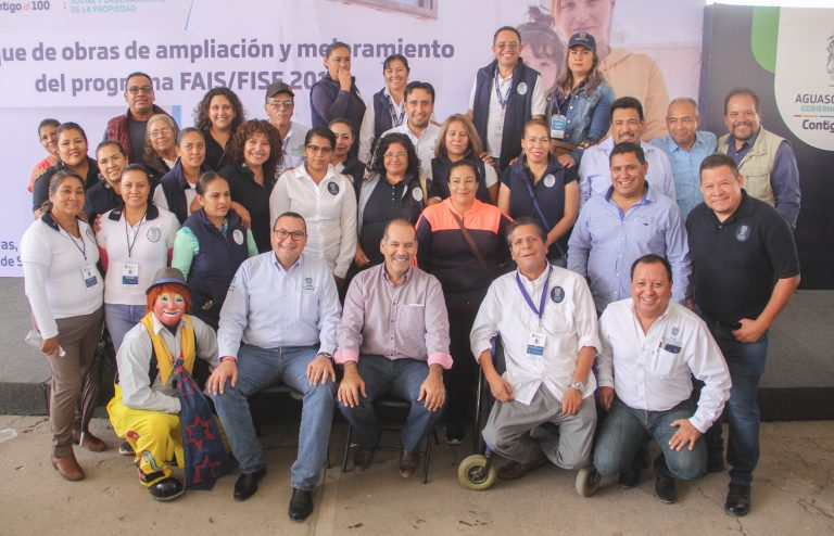 Entregan apoyos para el mejoramiento de vivienda en Rincón de Romos, Aguascalientes