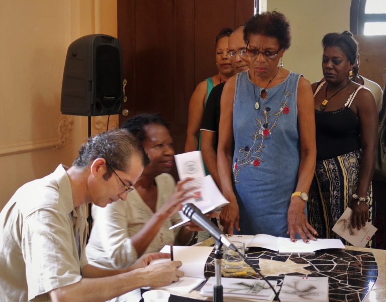 Presentó Joaquín Chávez Pérez su libro Habitación 76 en Cuba en Aguascalientes