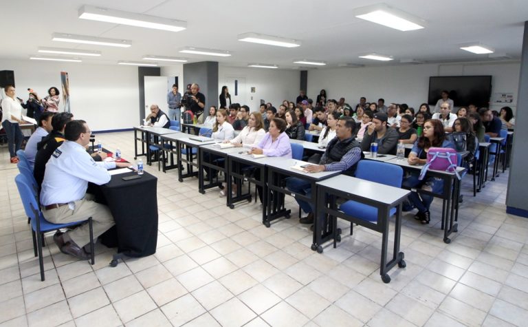 Darán estudiantes asesorías a beneficiarios de programas de Sedeso