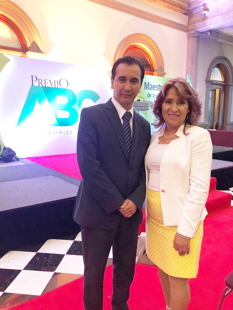 El maestro José Ernesto de Lira Cervantes, de Aguascalientes, fue ganador del Premio ABC 2019 Mexicanos Primero   