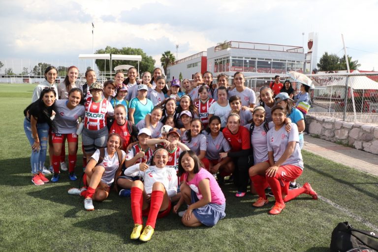 Conviven Centellas de Aguascalientes con menores de la Asociación Niños Por Siempre 