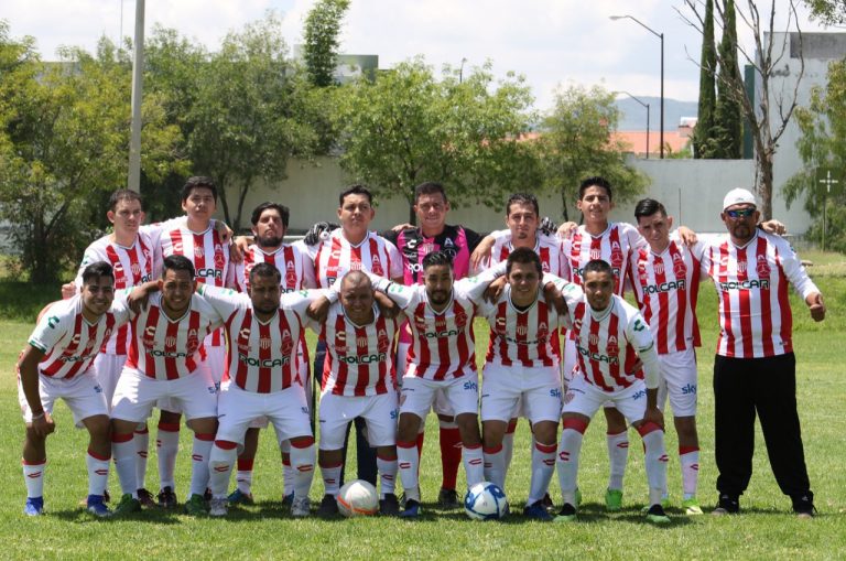 Apoya Necaxa a equipo de sordos de Aguascalientes