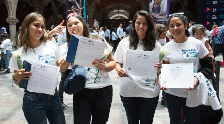 Más de mil 500 estudiantes de Aguascalientes se han beneficiado de Contigo al 100