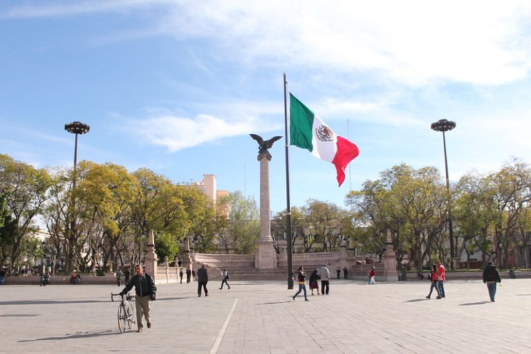 Urge reforma fiscal en México