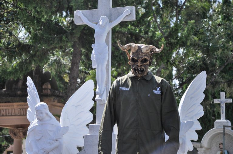 Espectáculos en panteones de Aguascalientes no causan daños a tumbas