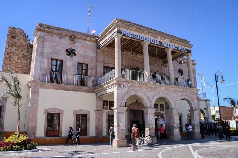 60 empleados en municipio de El Llano, Aguascalientes, están trabajando sin sueldo